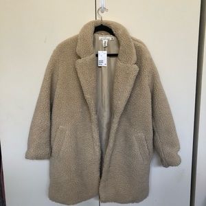 H&M: Beige Teddy Coat